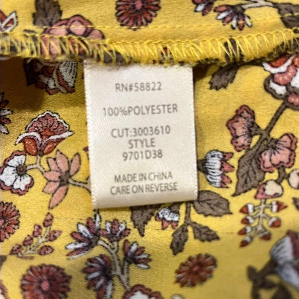 Max Studio Floral Pleated V Neck Tie Waist Blouse Top Size Medium - Picture 8 of 8